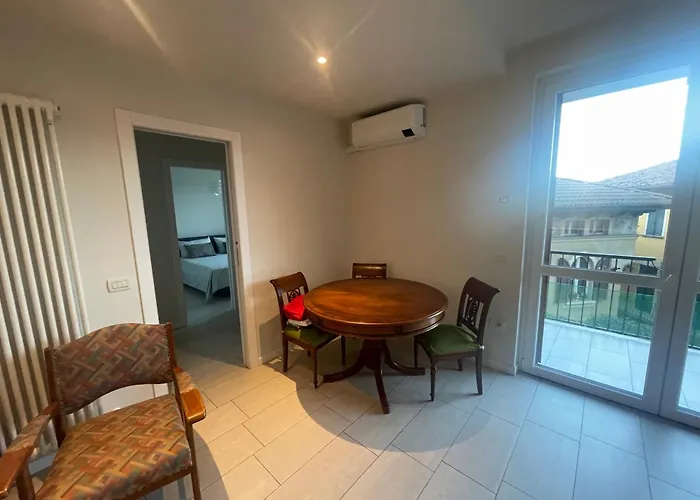 La Casa Di Poldo アパート ストレーザ